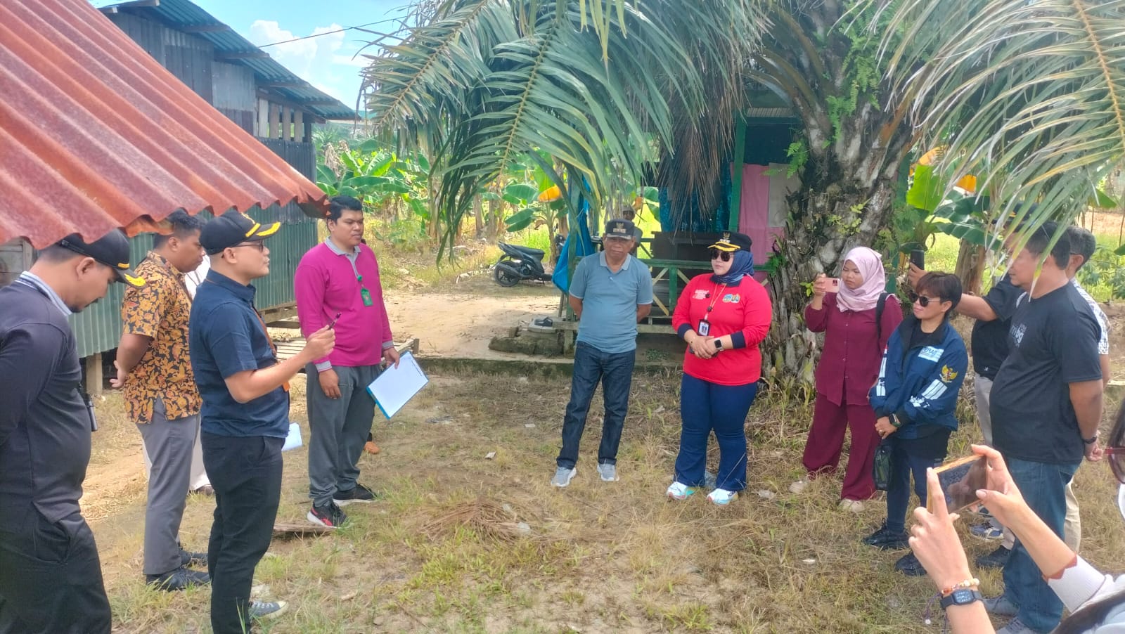 Sidang Peninjauan Setempat (PS) Mediasi Sengketa Lahan Di RT. 13 Kelurahan Juata Laut